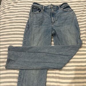 Abercrombie and Fitch size 6 Long jeans
